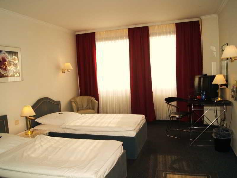 Hotel Berliner Baer Extérieur photo